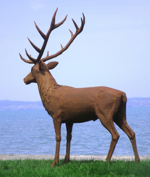 Deer sculpture life size steel rusty